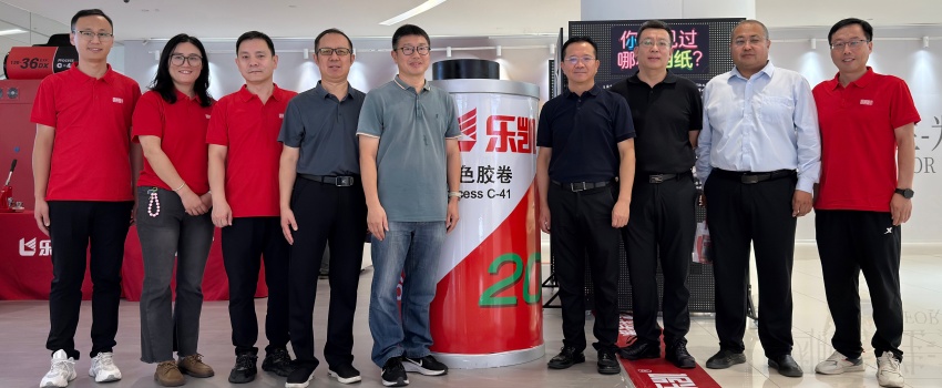 樂凱膠片國慶亮相保定萬博廣場，8天沉浸式體驗點燃市民光影熱情